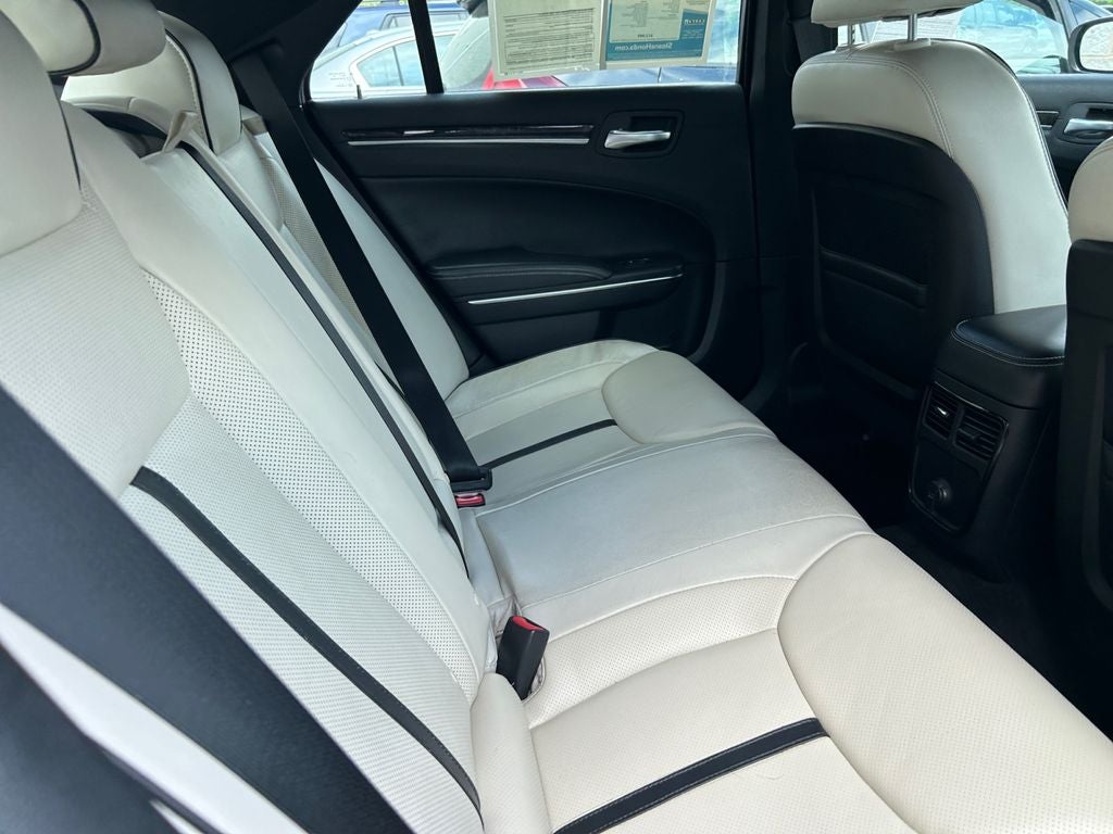 2014 Chrysler 300 Base
