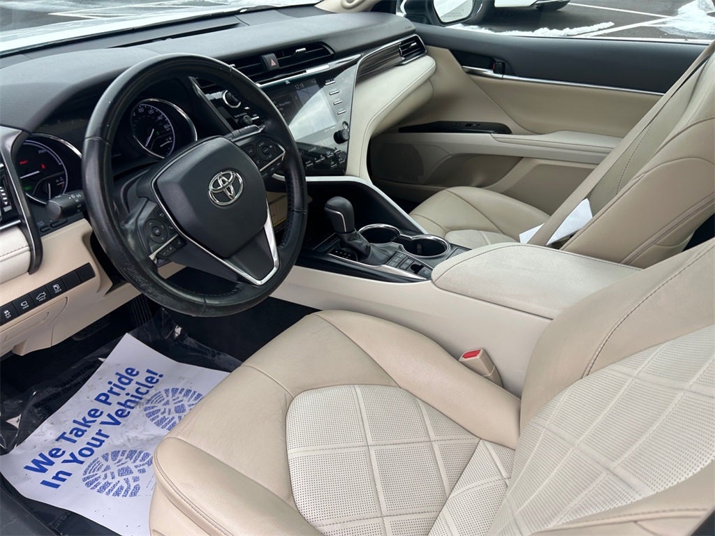 2019 Toyota Camry Hybrid XLE
