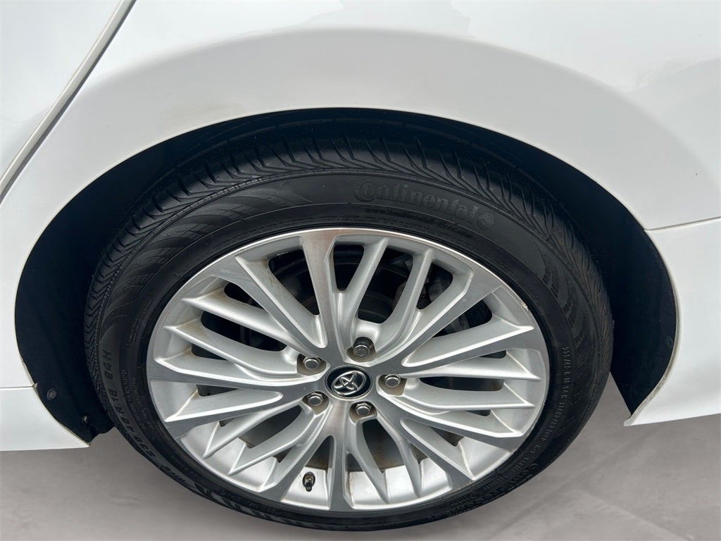 2019 Toyota Camry Hybrid XLE