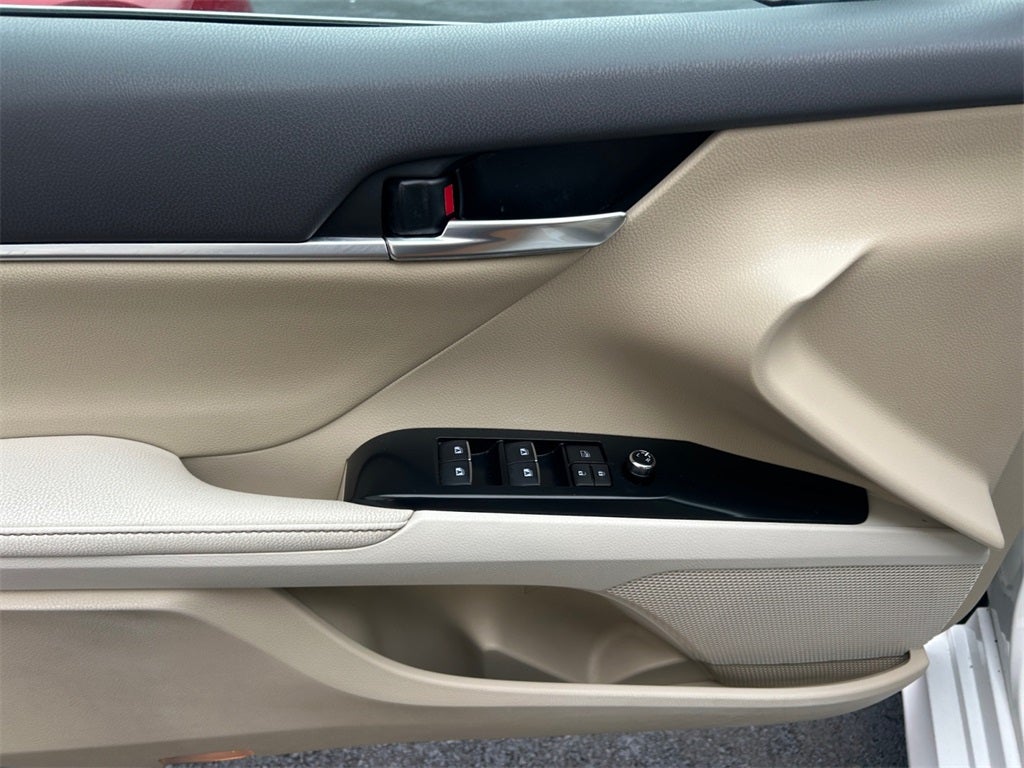 2019 Toyota Camry Hybrid XLE