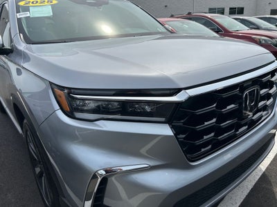 2025 Honda Pilot Touring