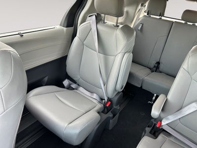 2022 Toyota Sienna XLE 7 Passenger
