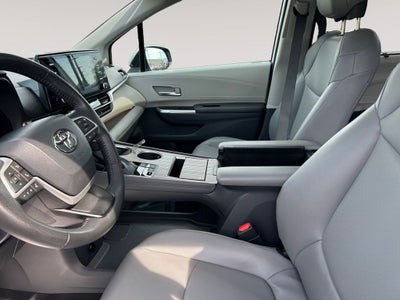 2022 Toyota Sienna XLE 7 Passenger