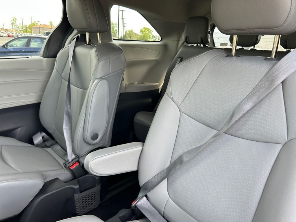 2022 Toyota Sienna XLE 7 Passenger