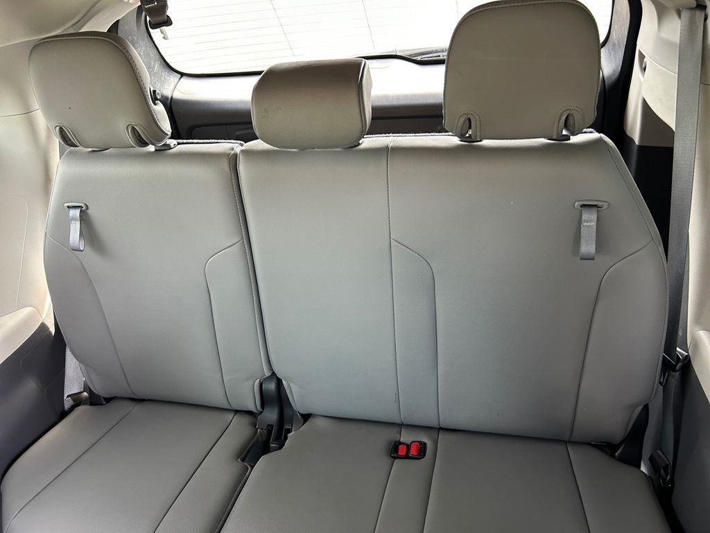 2022 Toyota Sienna XLE 7 Passenger