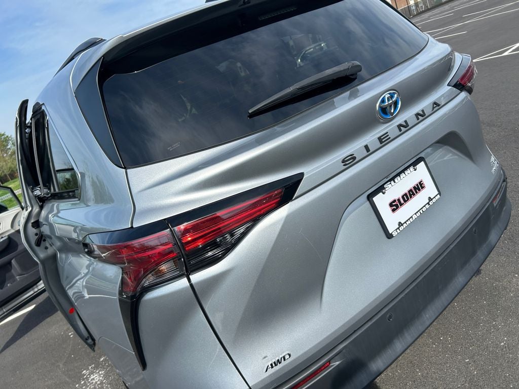 2022 Toyota Sienna XLE 7 Passenger