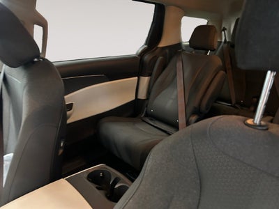 2022 Kia Carnival LX