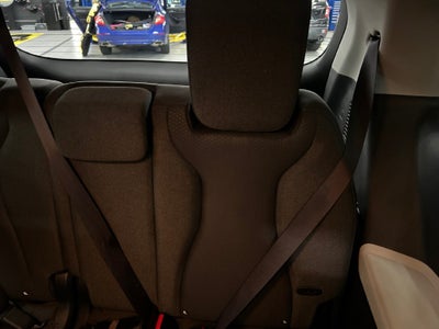 2022 Kia Carnival LX