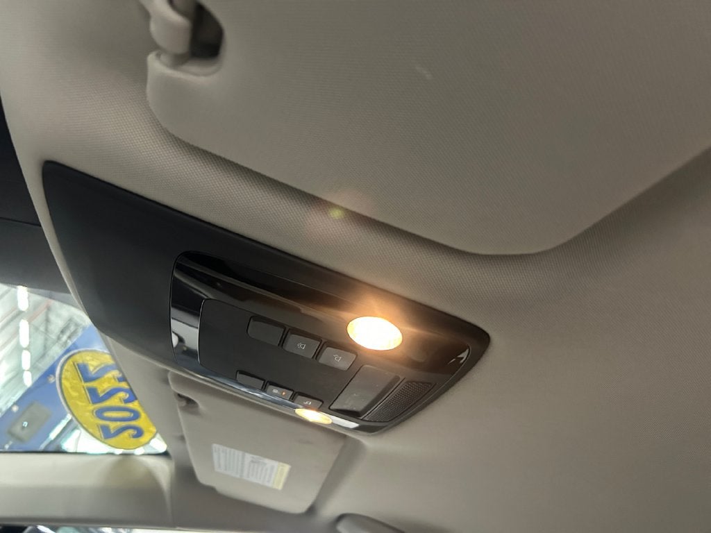 2022 Kia Carnival LX