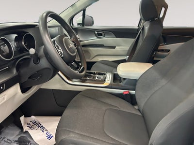 2022 Kia Carnival LX