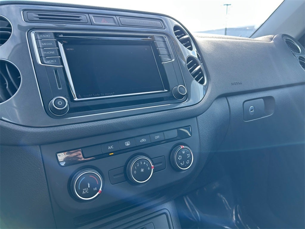 2017 Volkswagen Tiguan Limited 2.0T 4Motion