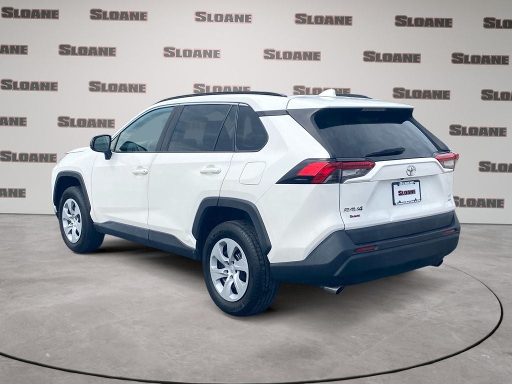 2020 Toyota RAV4 LE