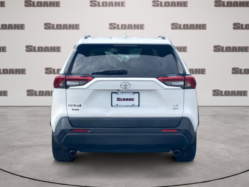 2020 Toyota RAV4 LE