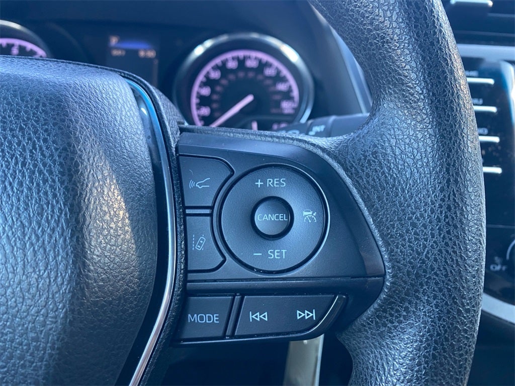 2019 Toyota CAMRY LE