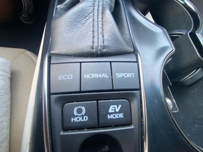 2019 Toyota Camry Hybrid LE