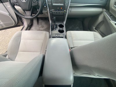 2016 Toyota CAMRY LE