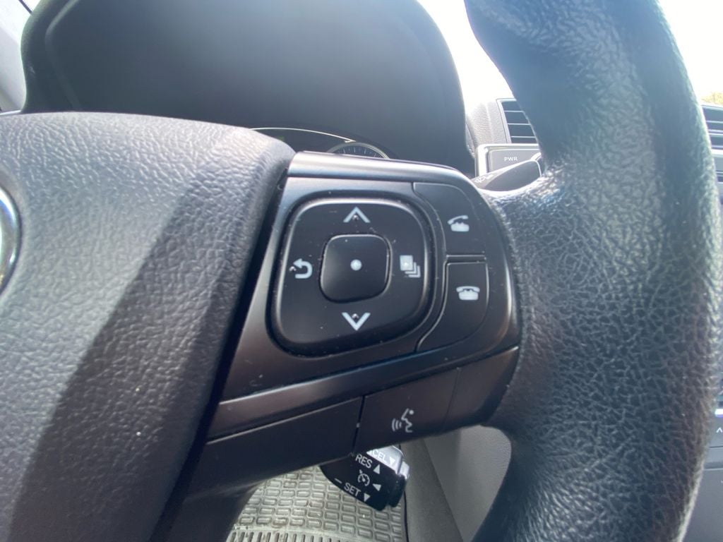 2016 Toyota CAMRY LE