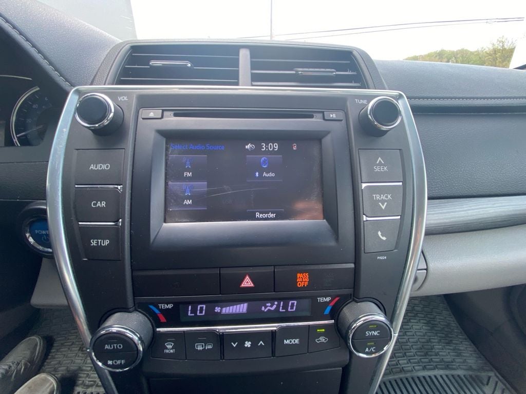 2016 Toyota CAMRY LE