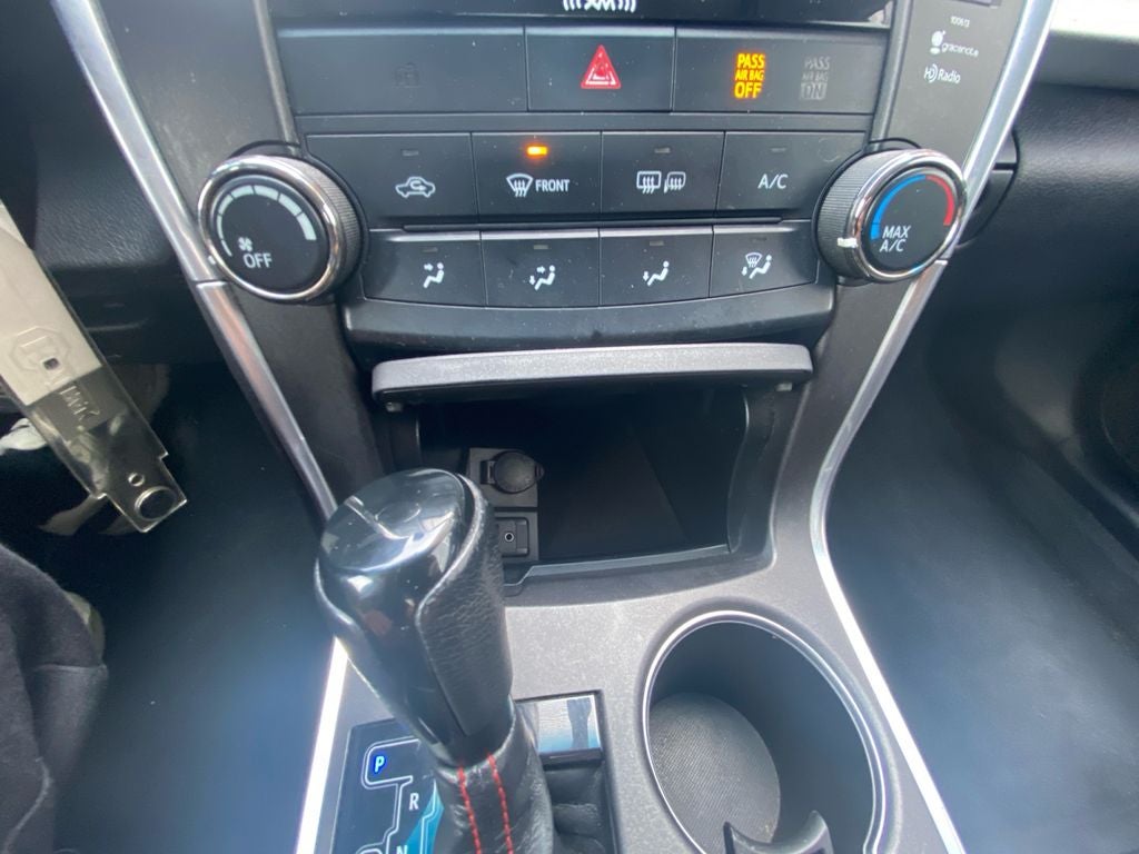 2016 Toyota CAMRY SE