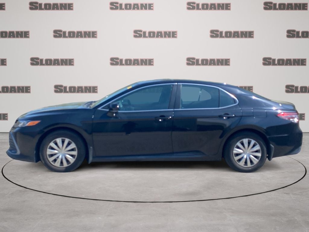 2022 Toyota Camry Hybrid LE