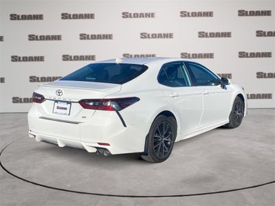 2022 Toyota CAMRY SE