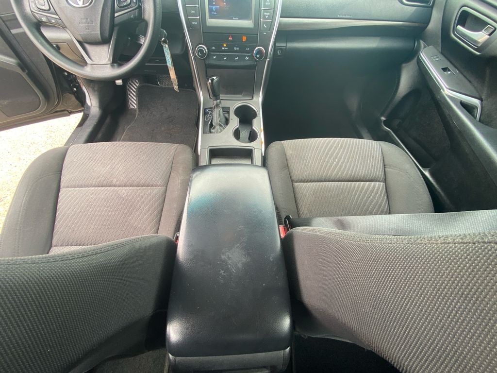 2016 Toyota CAMRY LE