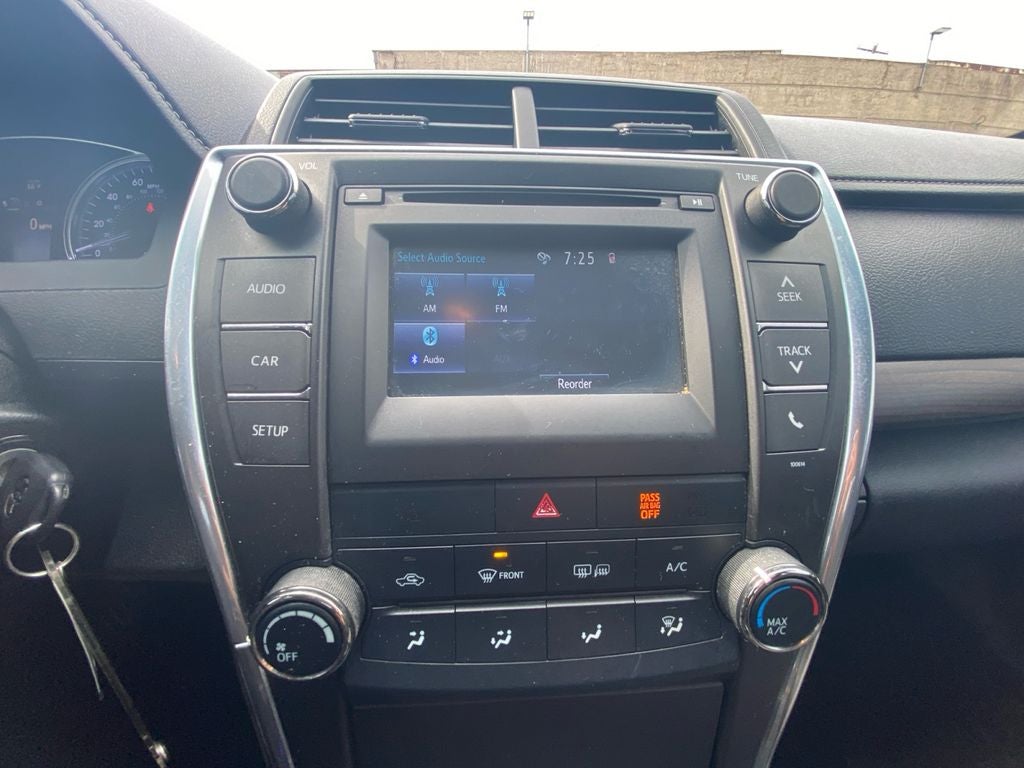 2016 Toyota CAMRY LE