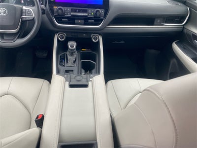 2024 Toyota GRAND HIGHLANDER HV XLE