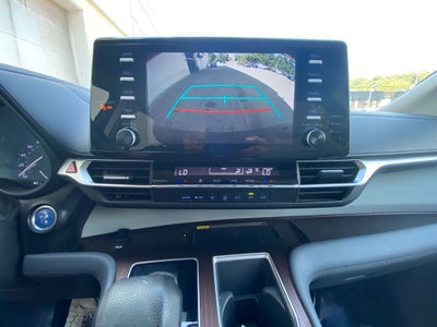 2023 Toyota Sienna LE 8 Passenger