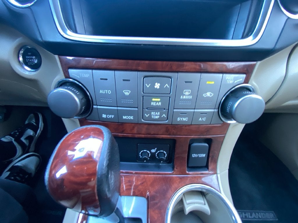 2013 Toyota HIGHLANDER Limited