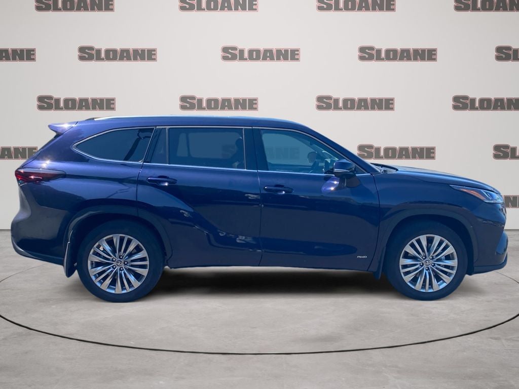 2026 Toyota Highlander Hybrid Platinum