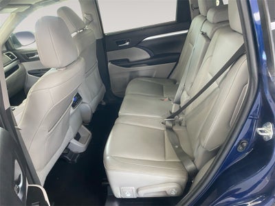 2016 Toyota HIGHLANDER XLE V6