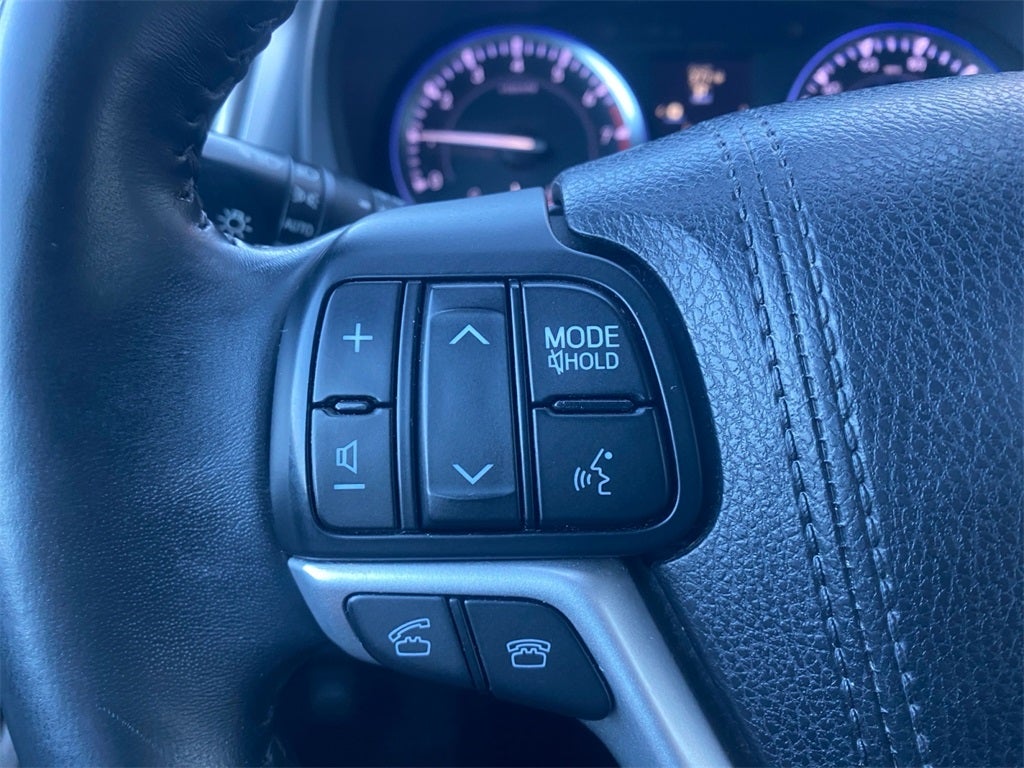 2016 Toyota HIGHLANDER XLE V6