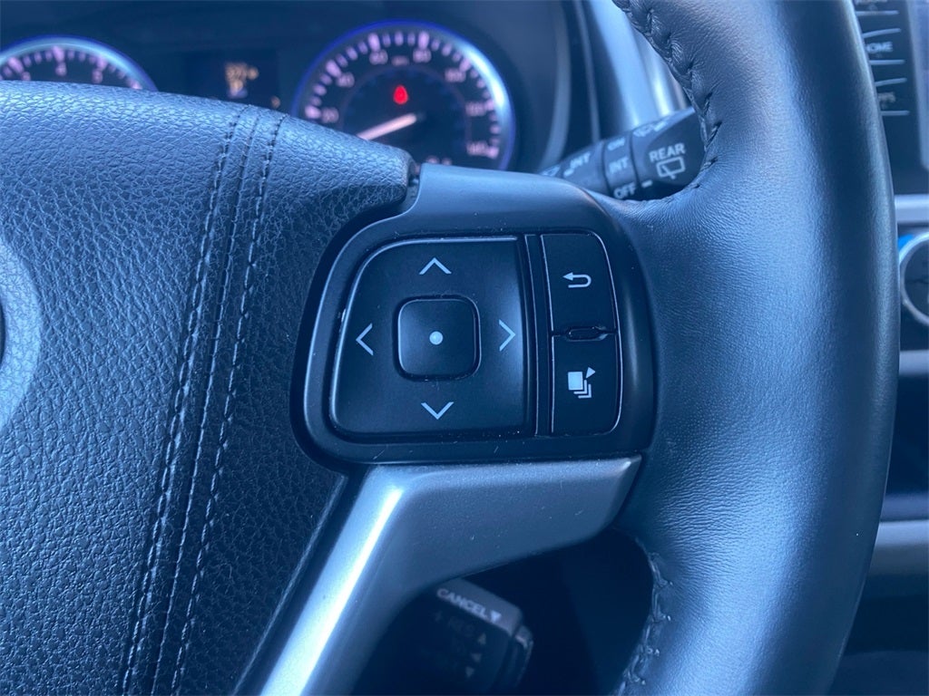 2016 Toyota HIGHLANDER XLE V6