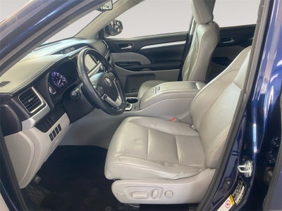 2016 Toyota HIGHLANDER XLE V6