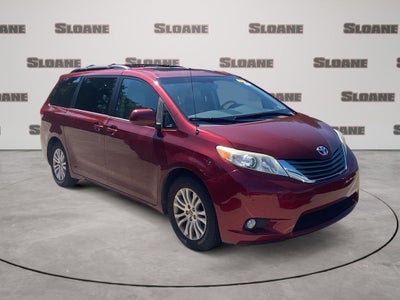 2013 Toyota SIENNA XLE 3.5L XLE 8 Passenger