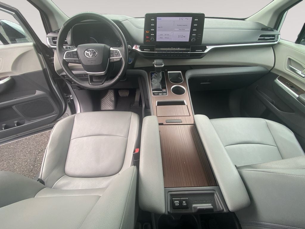 2023 Toyota Sienna XLE 7 Passenger