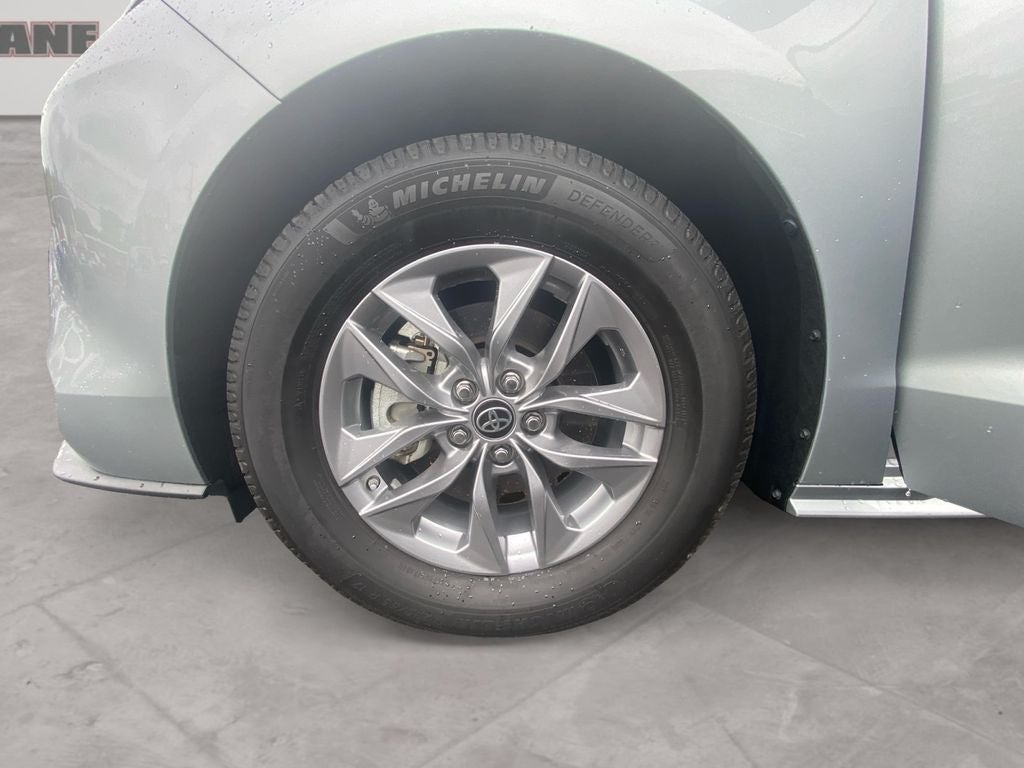 2023 Toyota Sienna XLE 7 Passenger