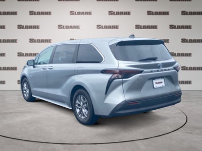 2023 Toyota Sienna XLE 7 Passenger