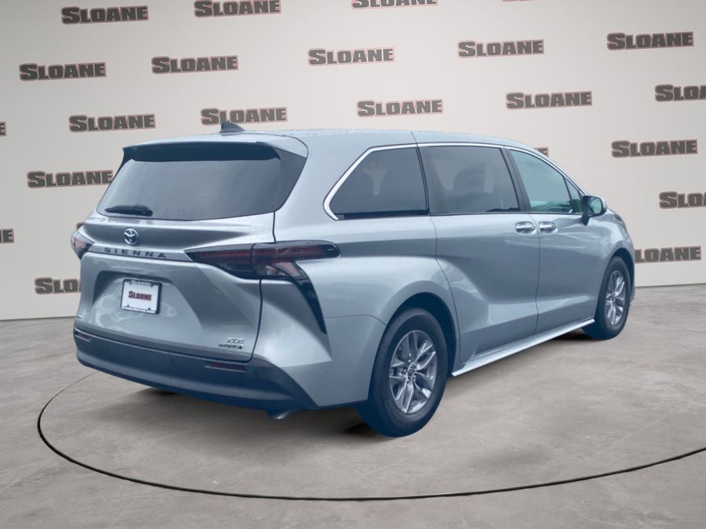 2023 Toyota Sienna XLE 7 Passenger