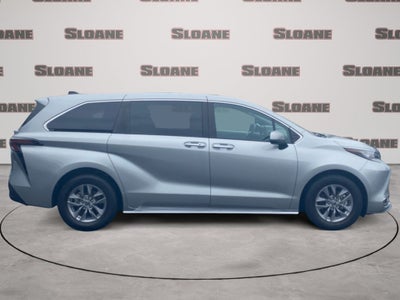 2023 Toyota Sienna XLE 7 Passenger
