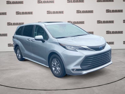 2023 Toyota Sienna XLE 7 Passenger