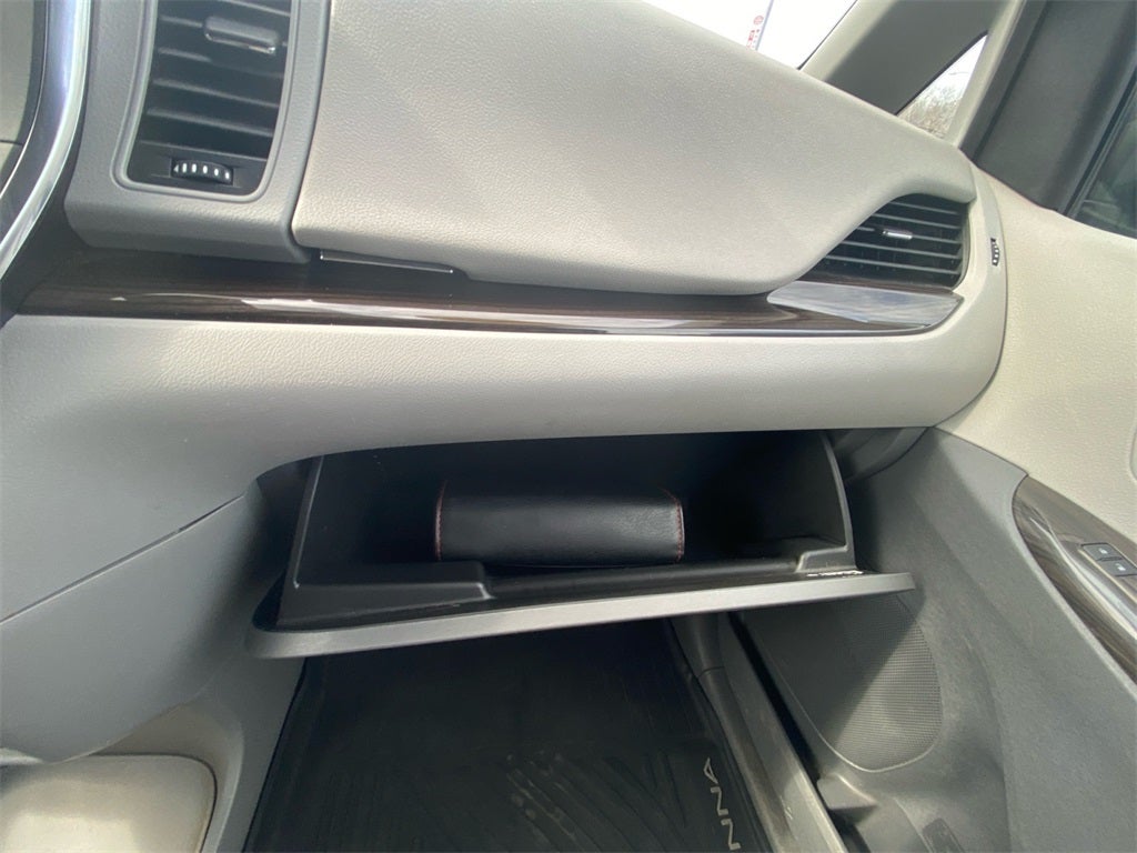 2019 Toyota SIENNA XLE 3.5L Limited 7 Passenger