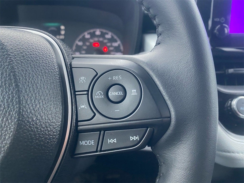 2025 Toyota COROLLA SE