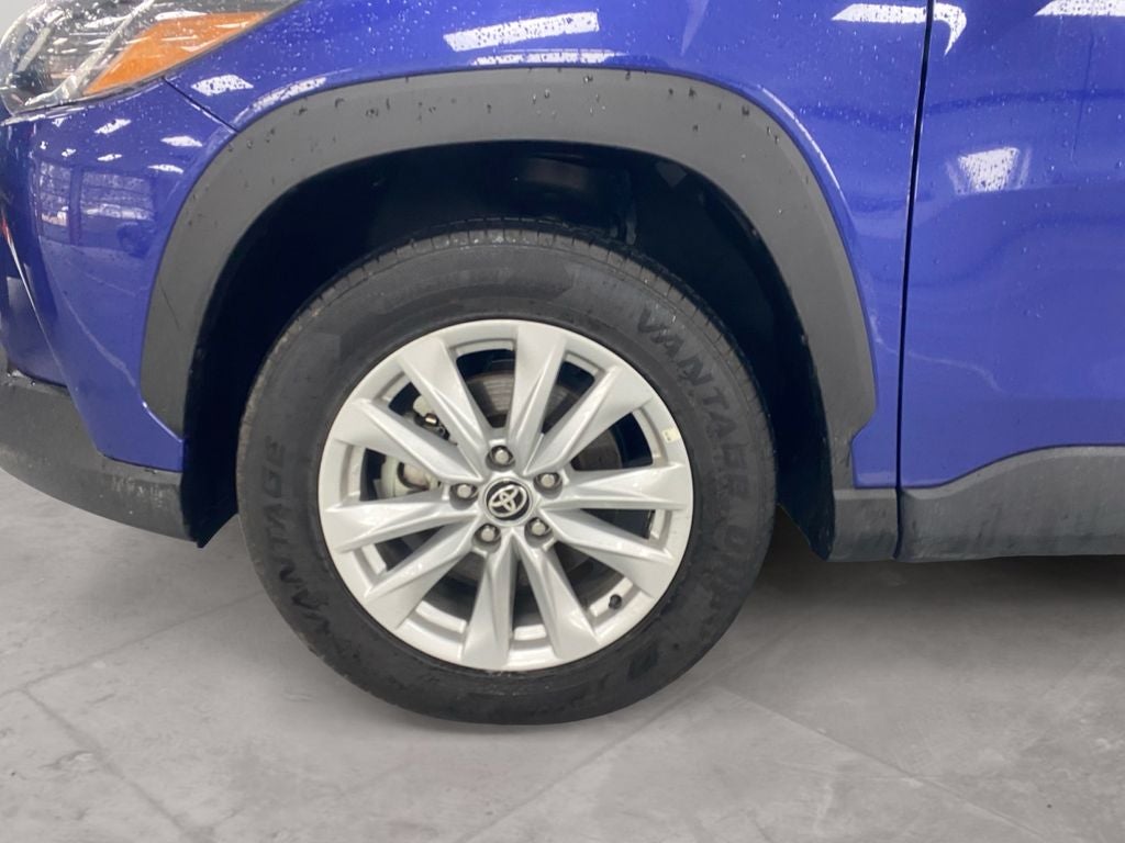 2024 Toyota Corolla Cross LE