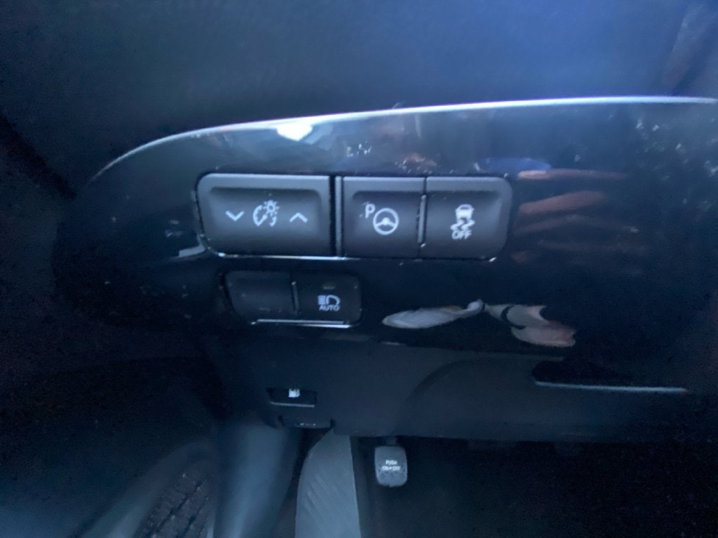 2022 Toyota Prius LE AWD-e