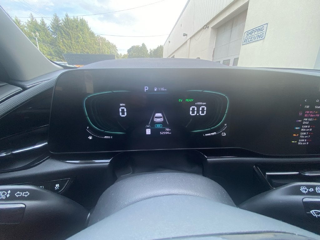 2023 Kia Niro SX
