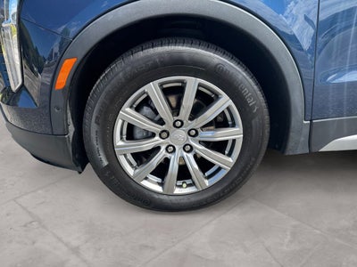 2022 Cadillac XT4 Premium Luxury