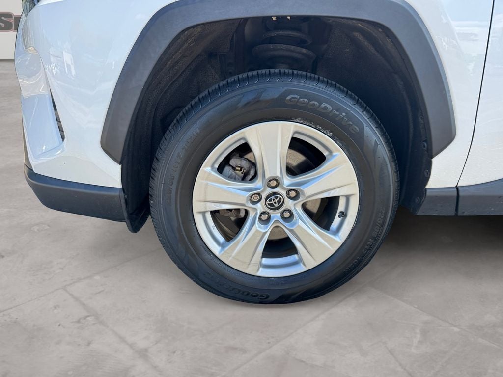 2020 Toyota RAV4 Hybrid XLE