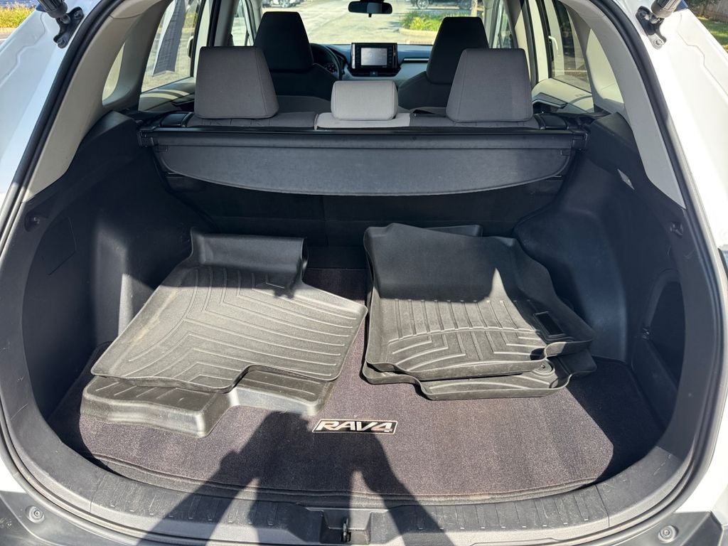 2020 Toyota RAV4 Hybrid XLE